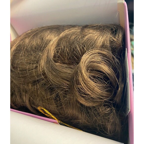 NEW PAULA YOUNG Wig ALLURE Color 10 MEDIUM ASH BROWN Short Mid Length WAVY Curly - Picture 5 of 7